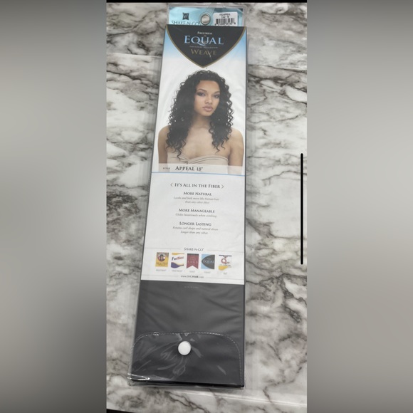 Freetress Equal Weave Appeal 18” Bang Piece inside - Picture 2 of 2